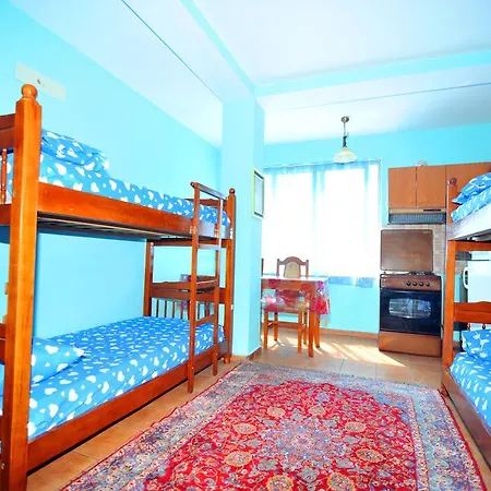 Auberge de jeunesse Pemaj *