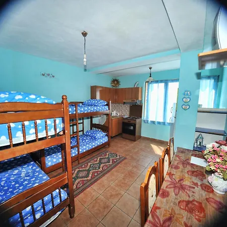 אכסניה Pemaj *